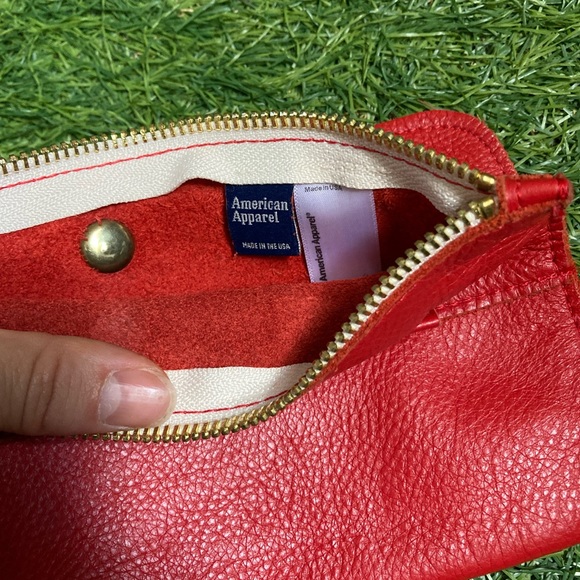 American Apparel, genuine leather clutch - Picture 4 of 8